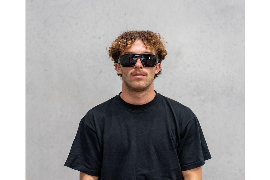 Flash Polarized