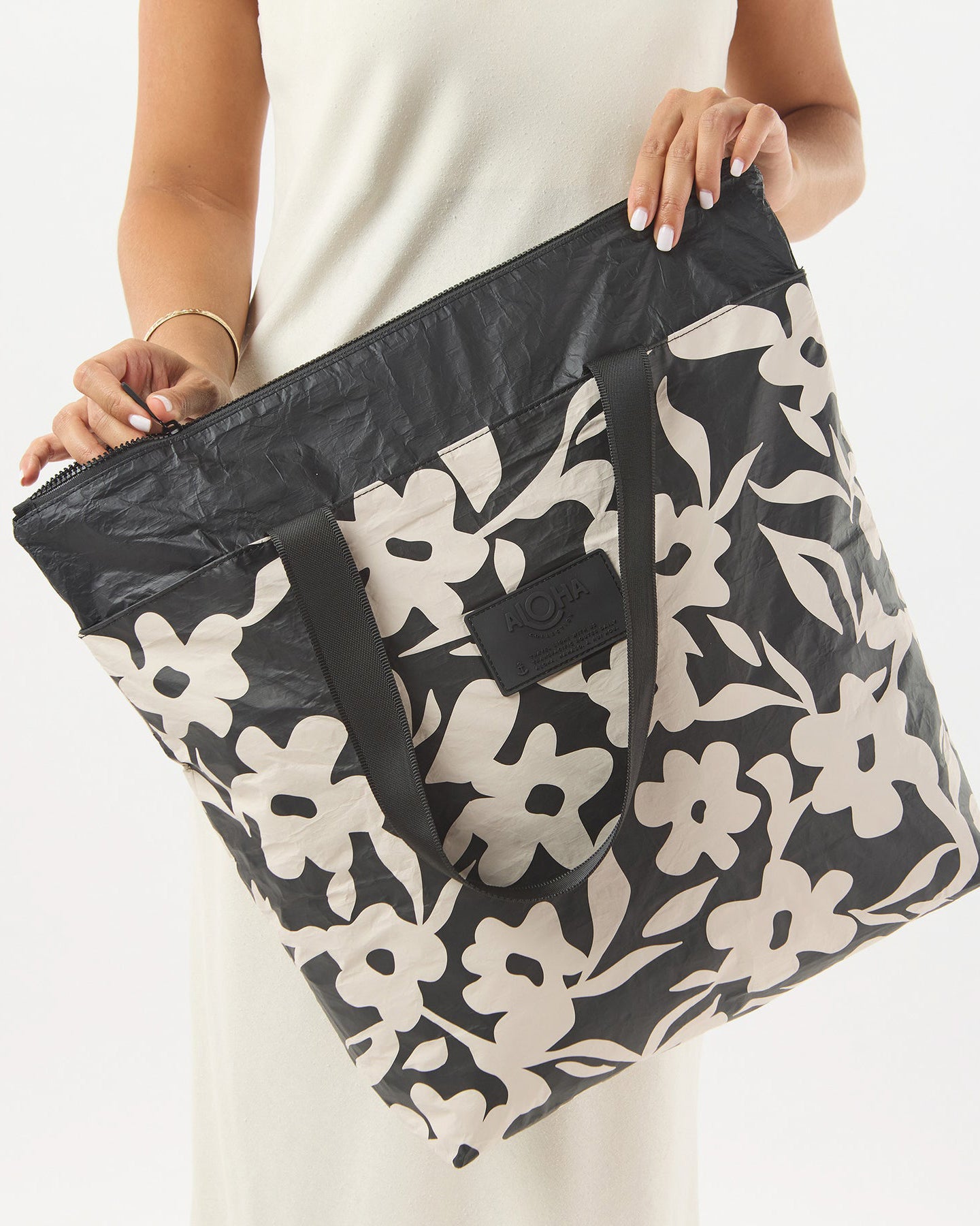 Fall Flowers Day Tripper Tote Bag
