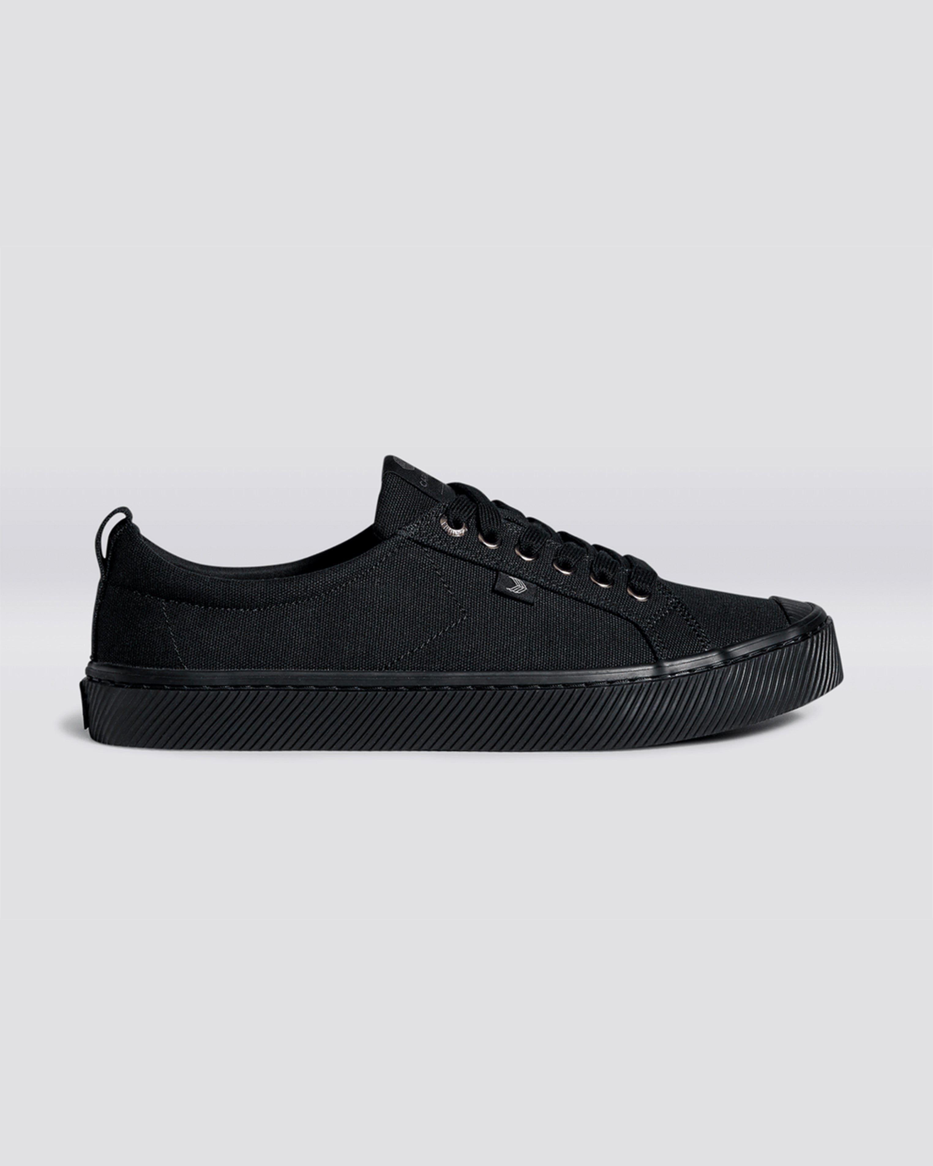Oca Low Canvas Sneaker