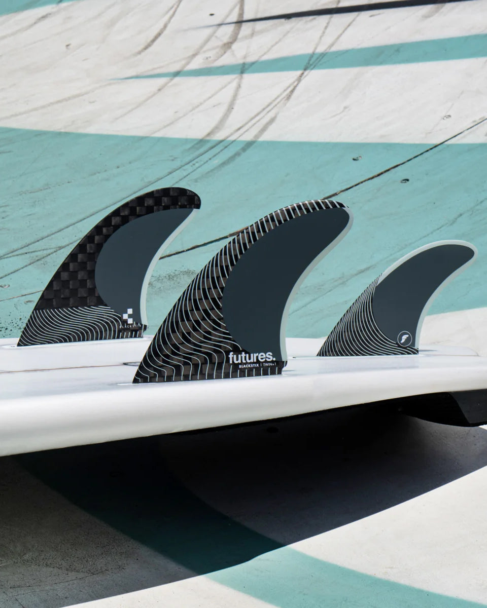 Blackstix Twin + 1 Fin Set