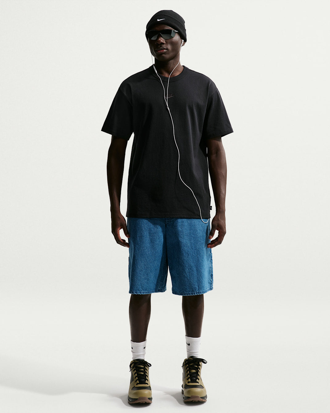 Sportswear Premium Essentials Tee
