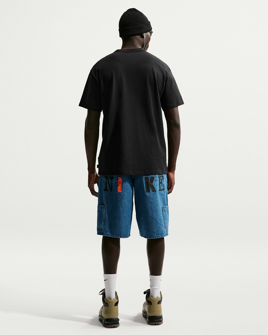 Sportswear Premium Essentials Tee