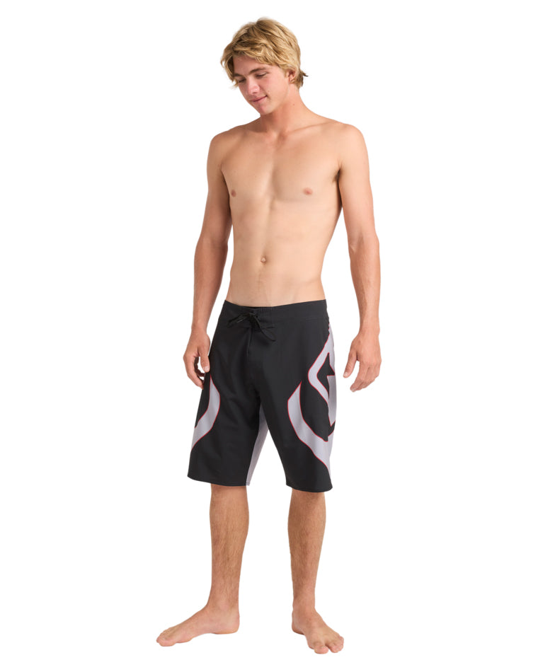 Interceptor Boardshort 21 Inch