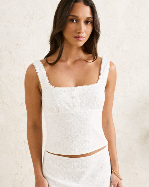 Lia Broderie Top
