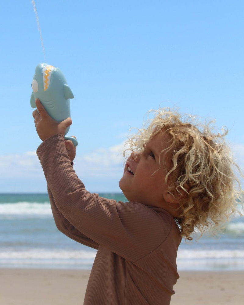 Shark Water Squirters