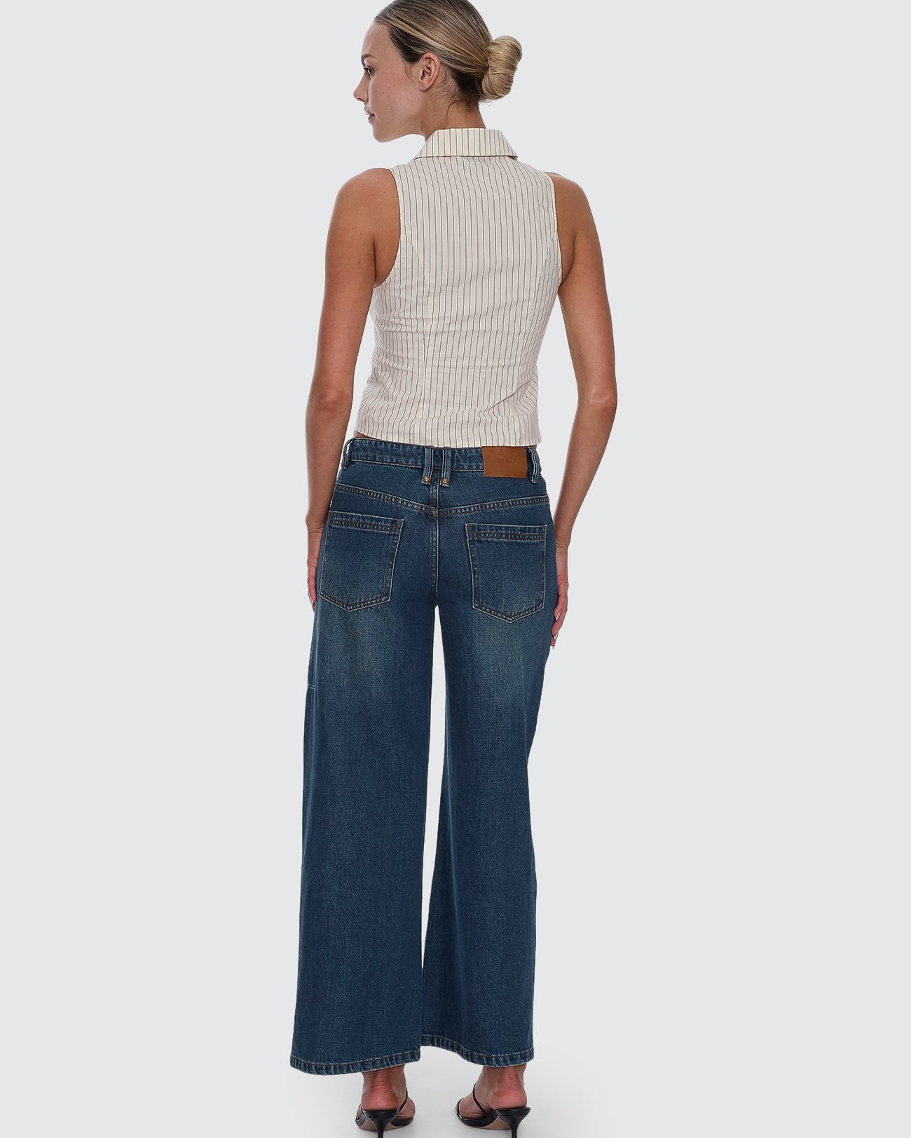 Andy Zip Sleeveless Shirt