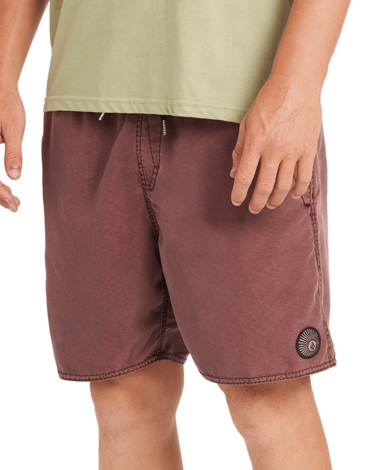 Center Trunk 17 Inch