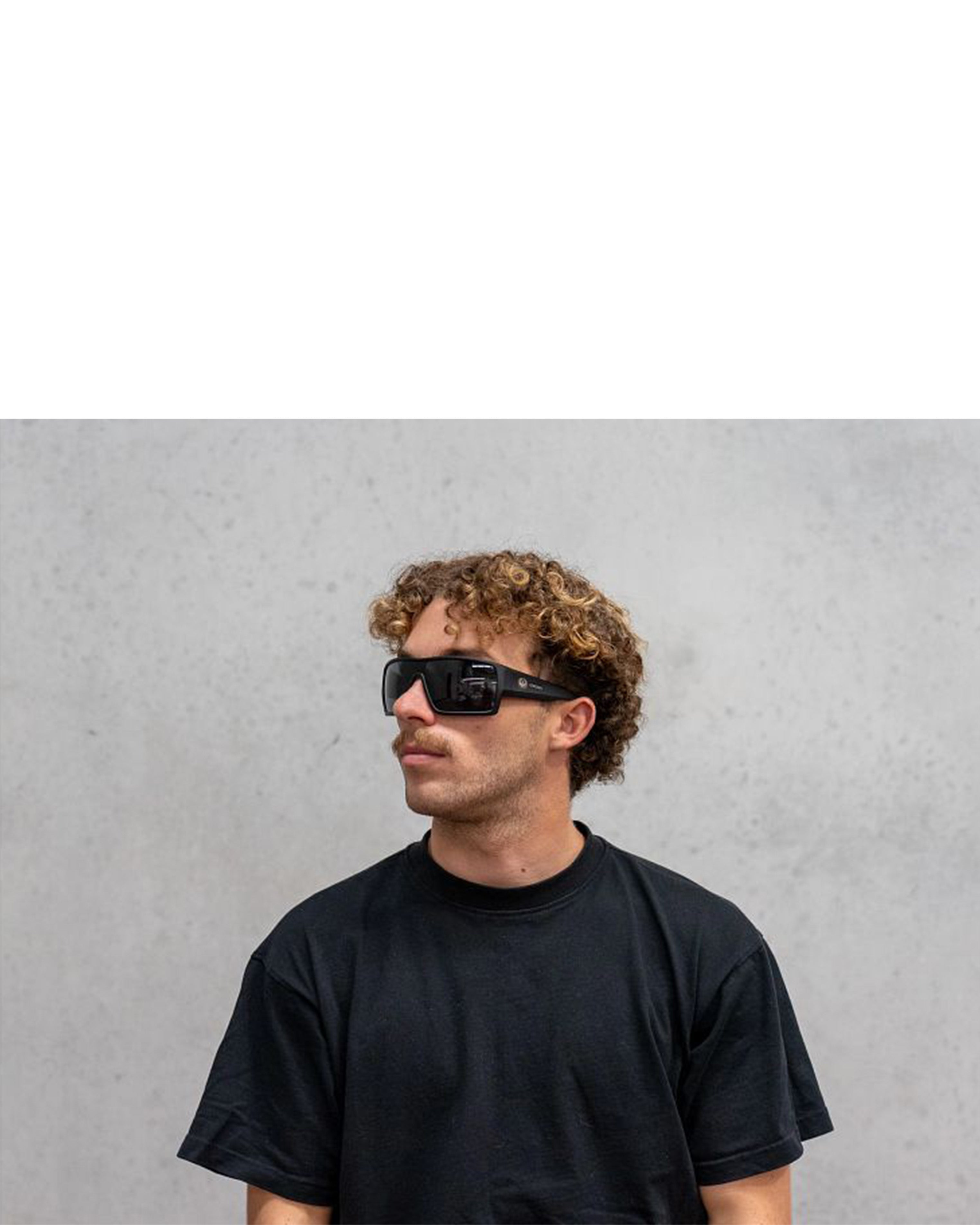 Flash Polarized
