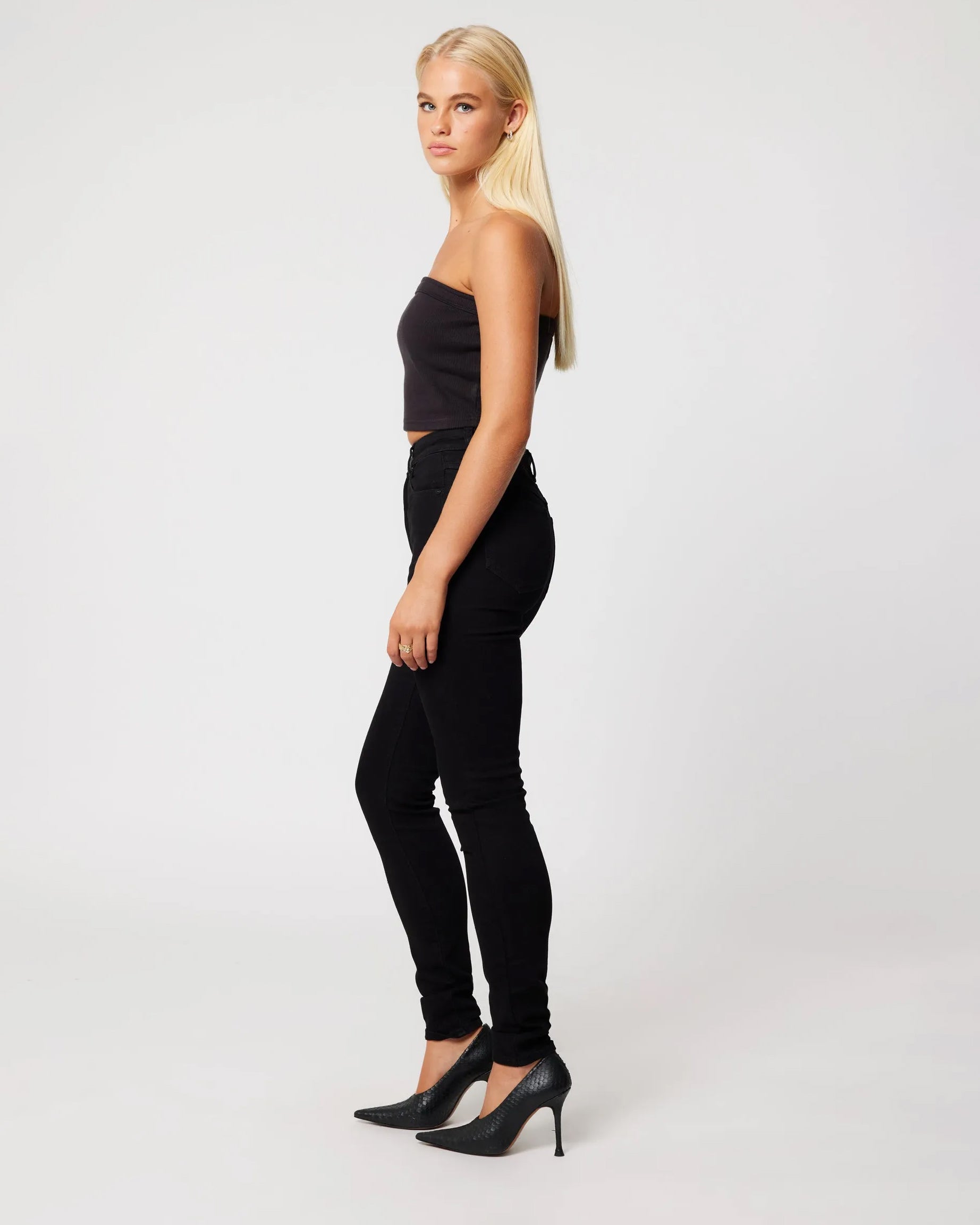94 Skinny Black Magic Jean