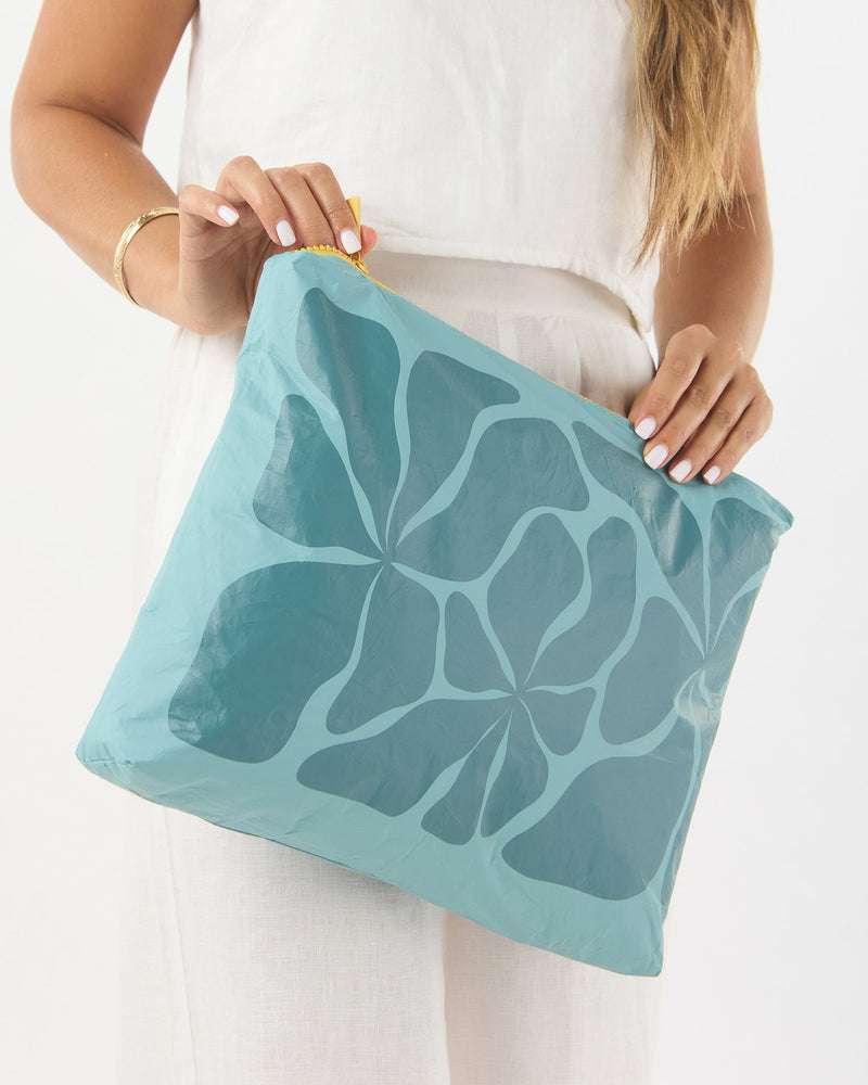Wavy Max Pouch