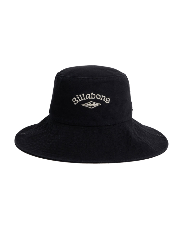 Front-on view of black wide-brim Billabong hat with logo and wave emblem.