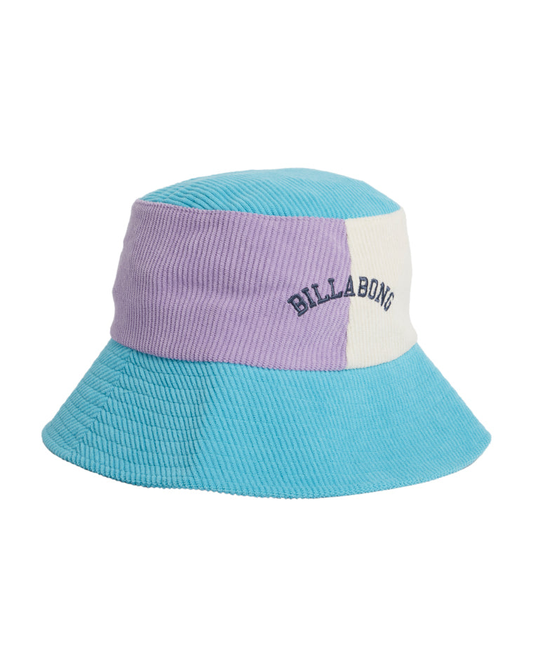 Side angle of a tri-colour Billabong bucket hat with embroidered logo on front panel