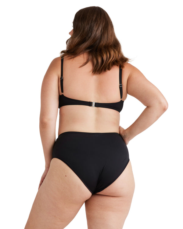 Sol Searcher Mia DD Bralette Top
