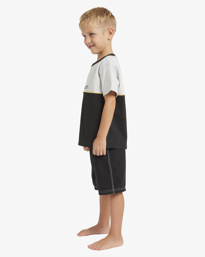 Groms Throw On Boardshort