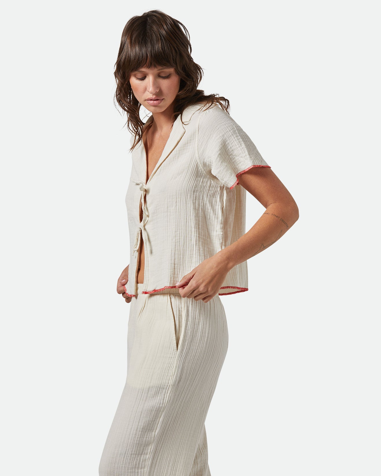 Wandering Tie Top