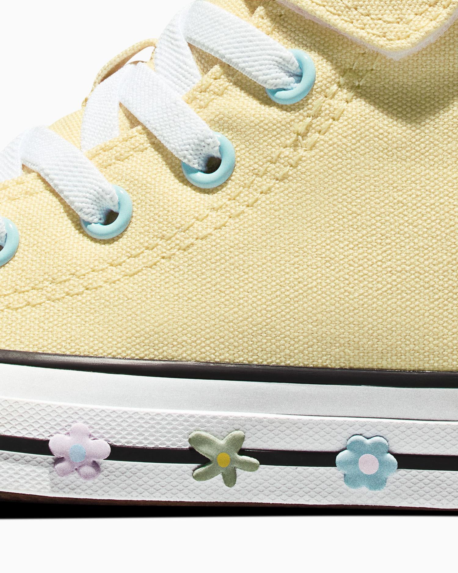 Kids Chuck Taylor Bubble Flowers Hi Shoe