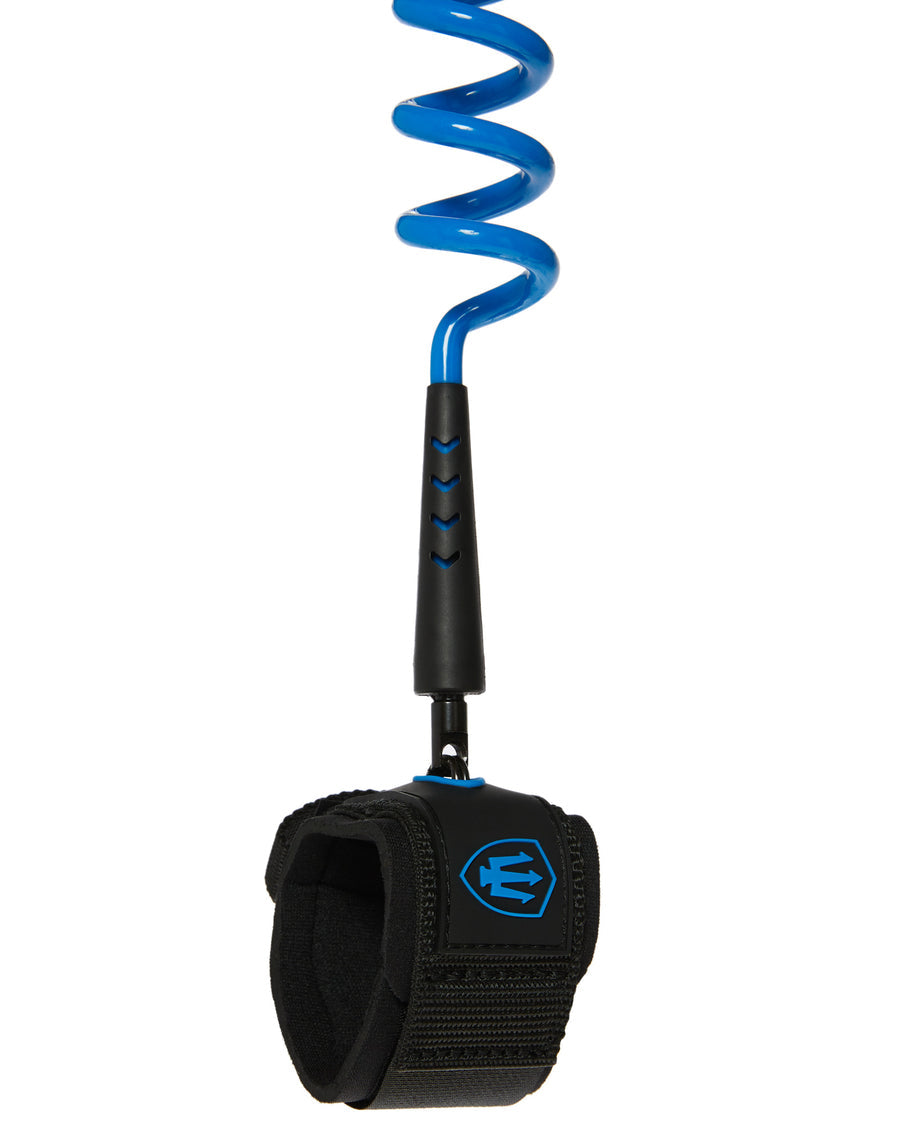 Black leash with blue coil on a white background