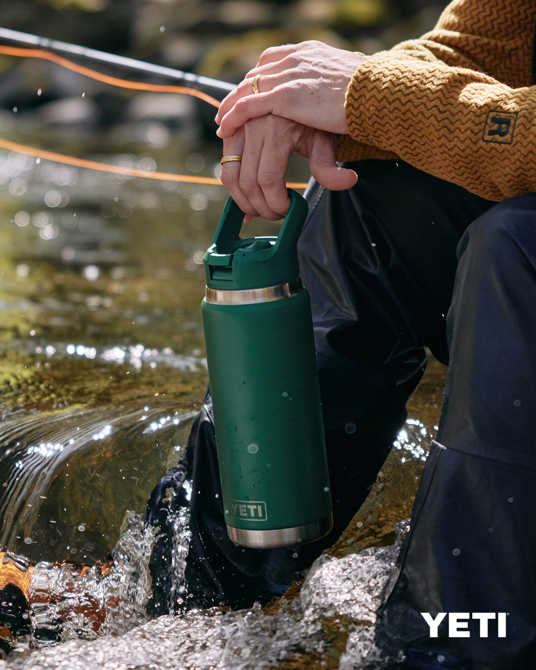 Drink bottle to bring on a surf trip, pink yeti drink  bottle, frank green bumper guard,  what to pack on a surf trip, surf waterbottle