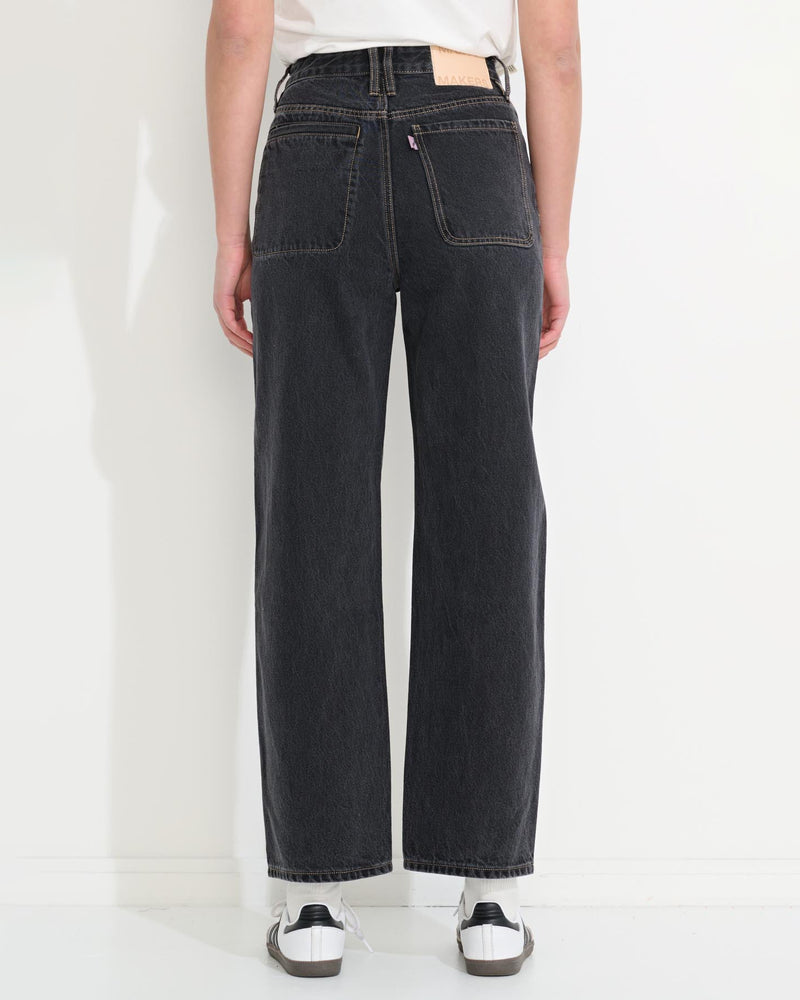 Womens Makers Straight Jean