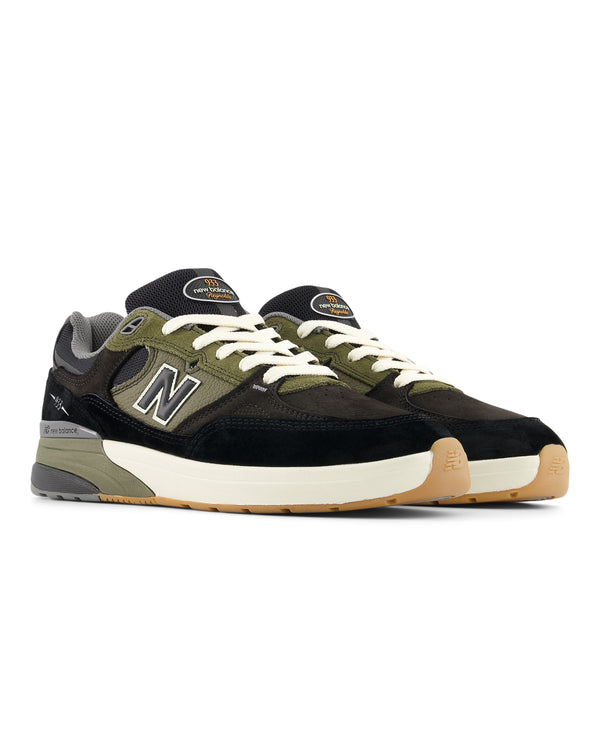 Numeric 933 v1 Shoe