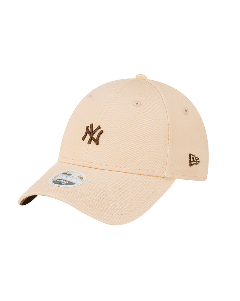 NY Yankees Womens 9Forty Cloth Strap Cap