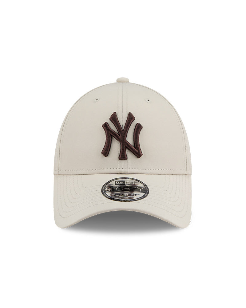 9Forty New York Yankees Snapback Cap