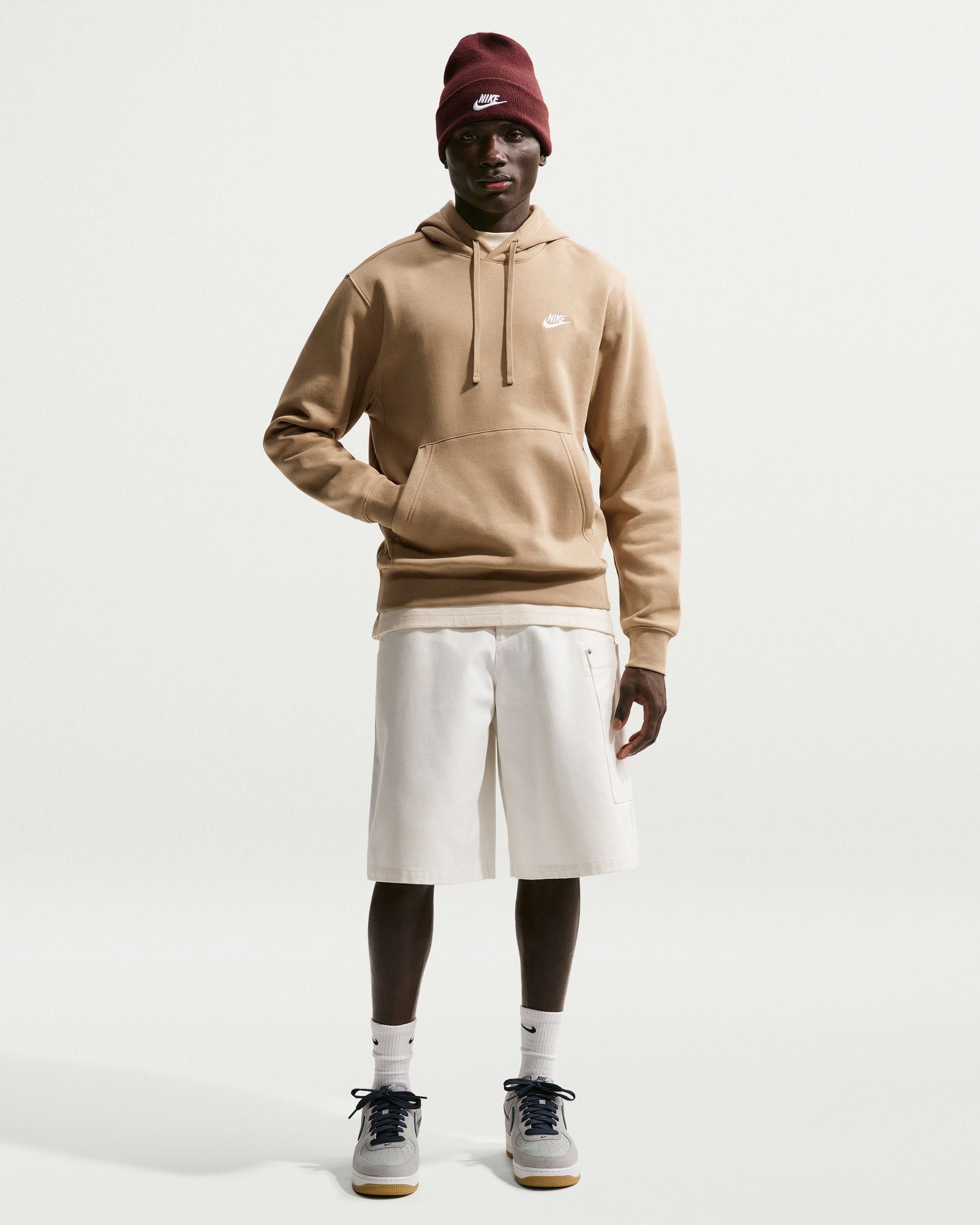 Club Hoodie Pullover