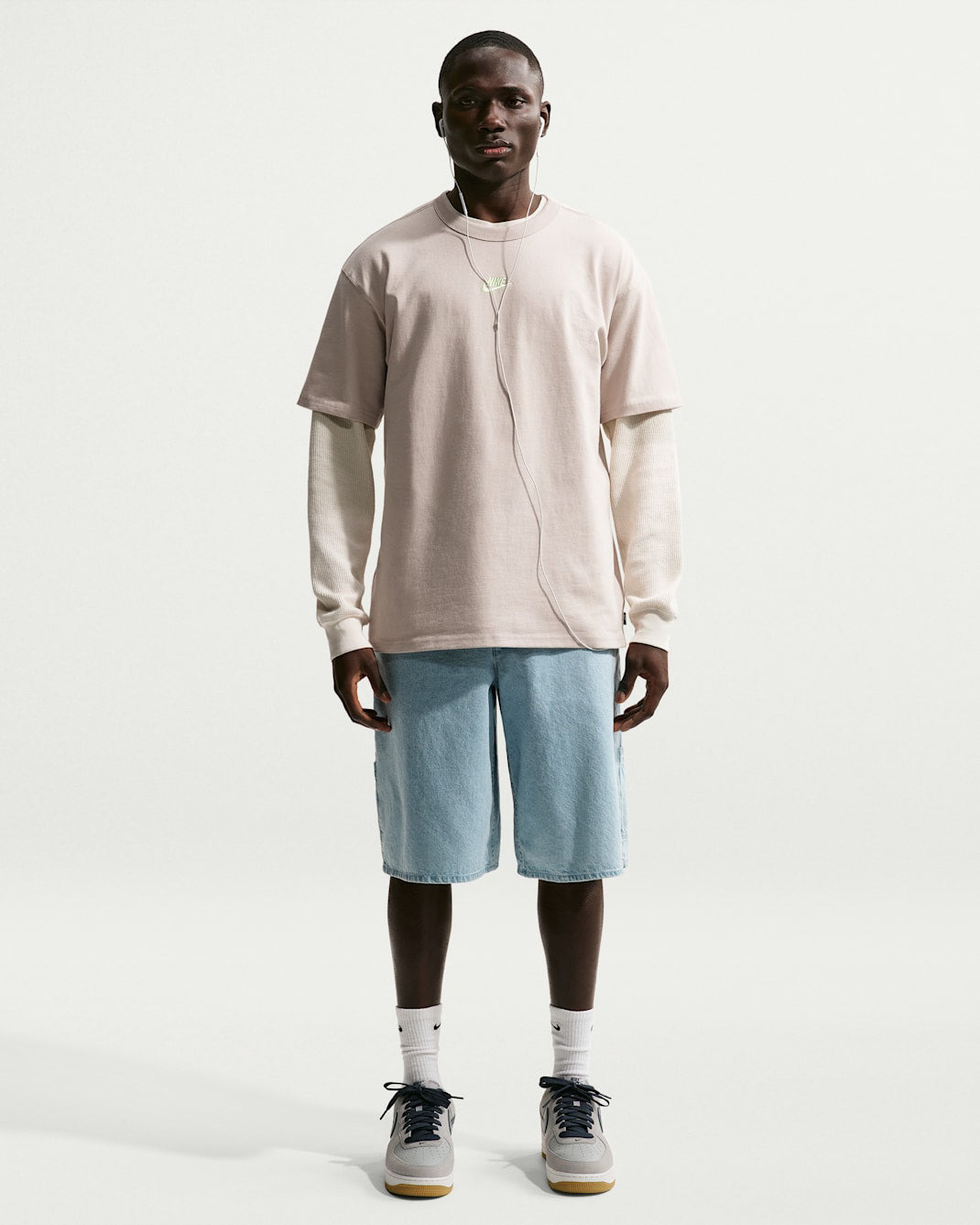 Sportswear Premium Essentials Tee