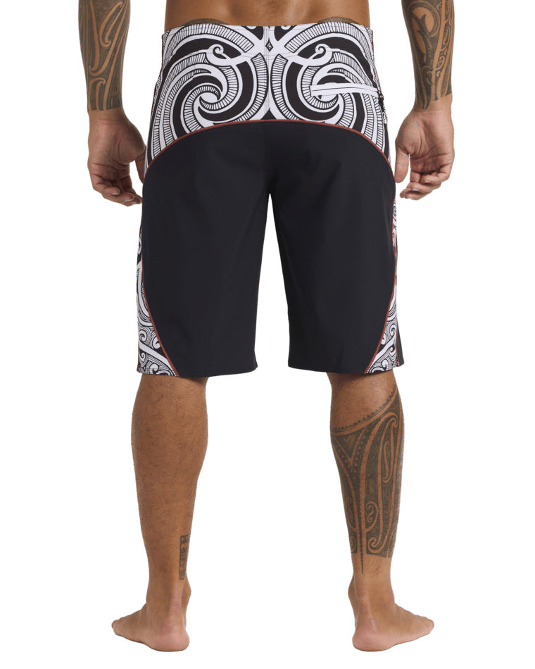Takarangi Boardshort 20 Inch
