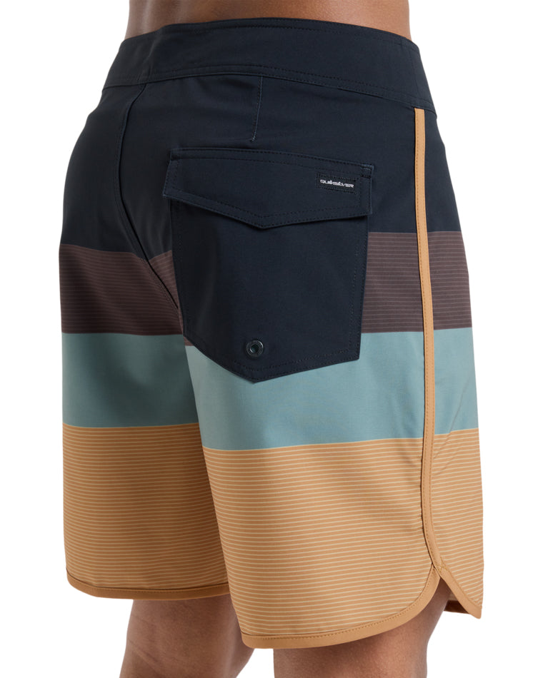 Surfsilk Scallop 18 Inch Boardshort