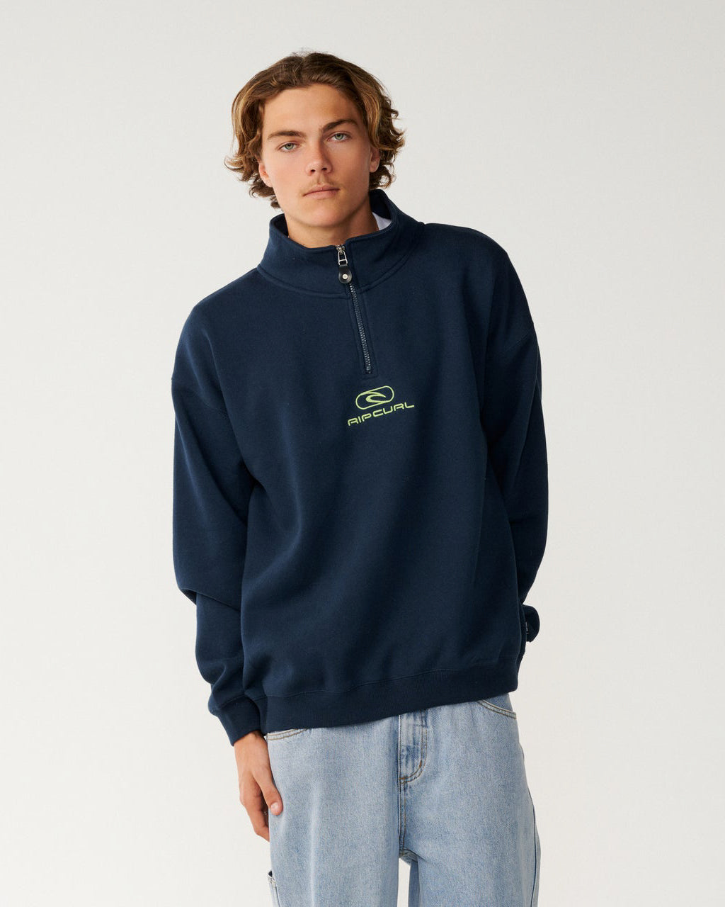 Pill Icon 1/4 Zip Crew