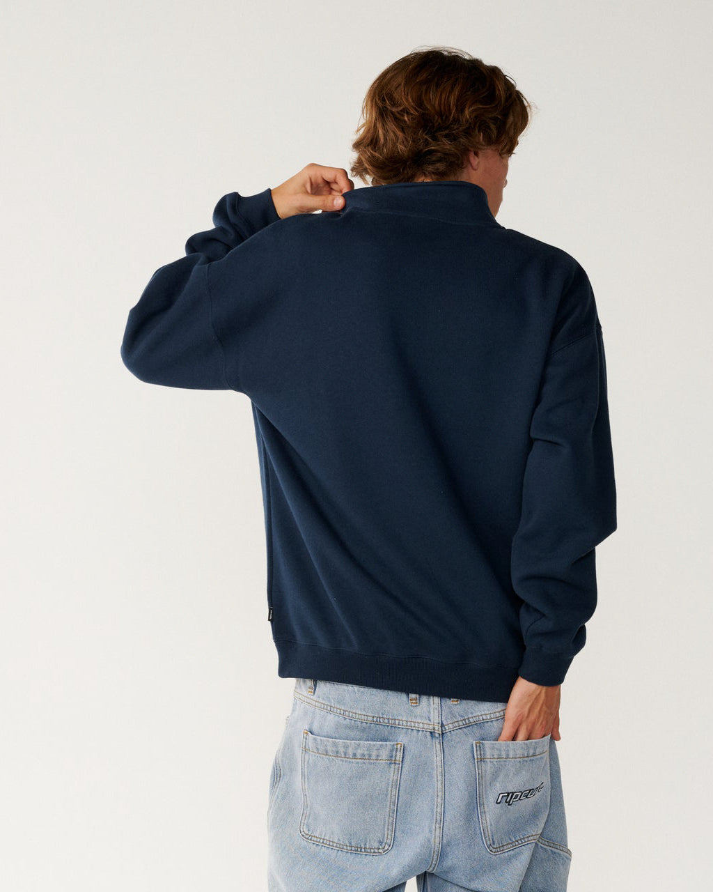 Pill Icon 1/4 Zip Crew