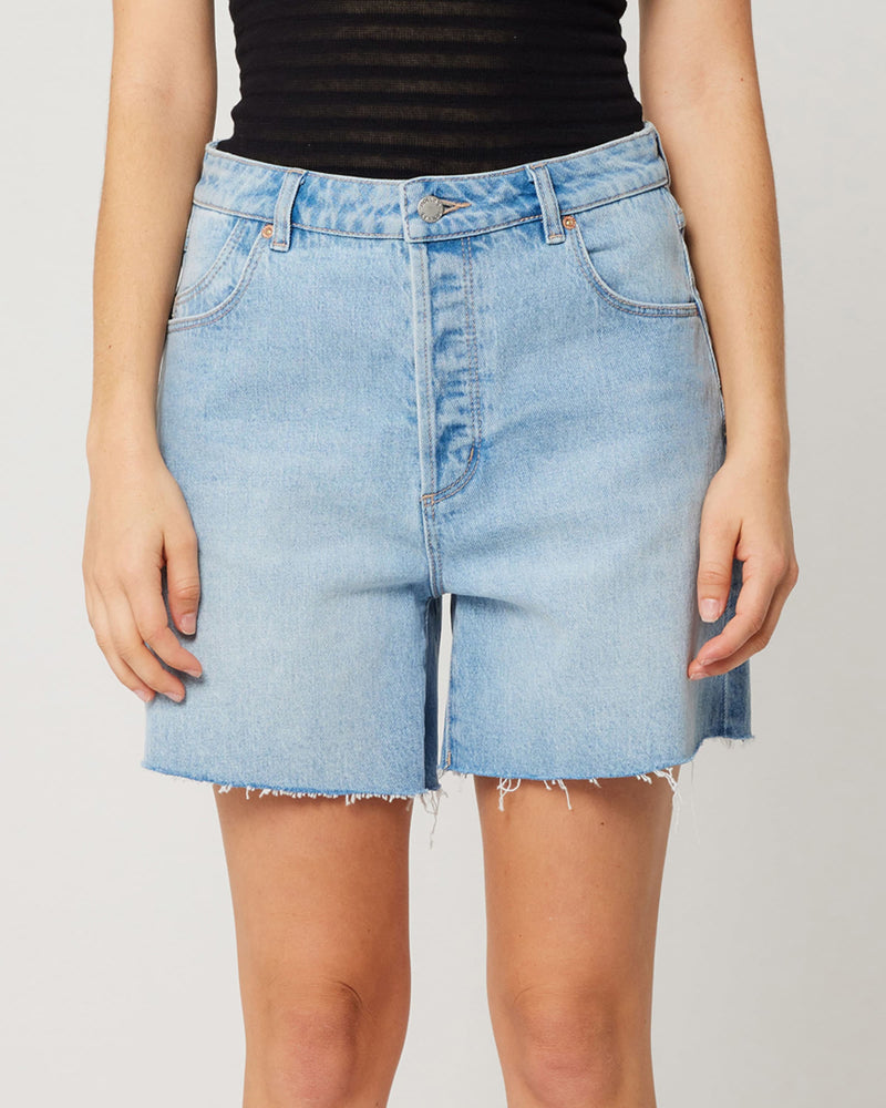 90's Relaxed Short