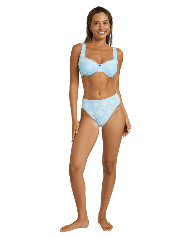 Shell Yeah Underwire Dcup Top