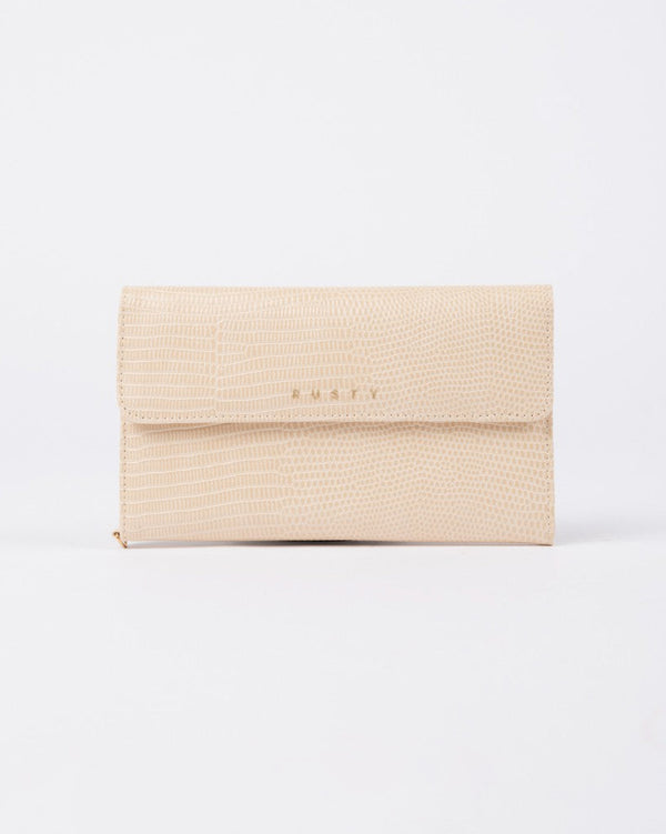 Mila Travel Wallet