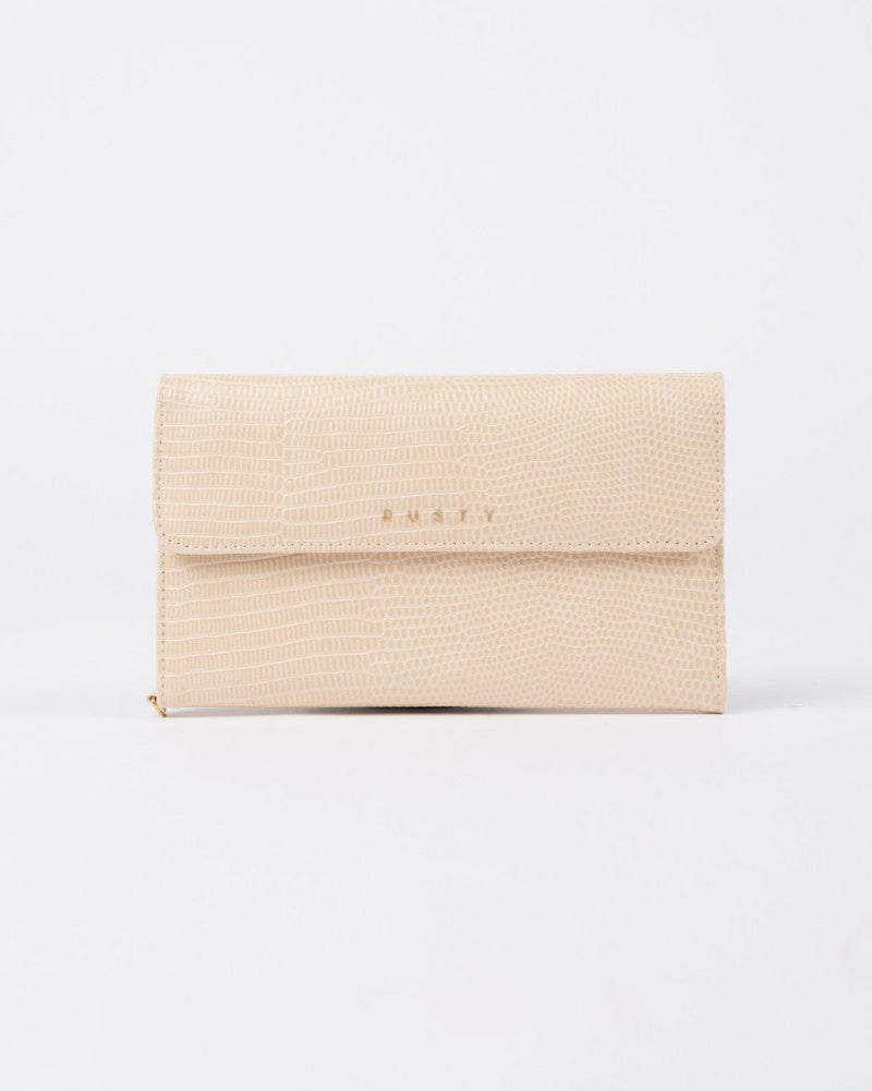 Mila Travel Wallet