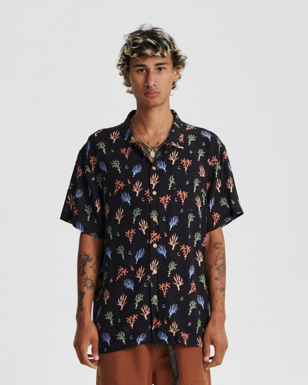 Reefing Short Sleeve Resort Shirt