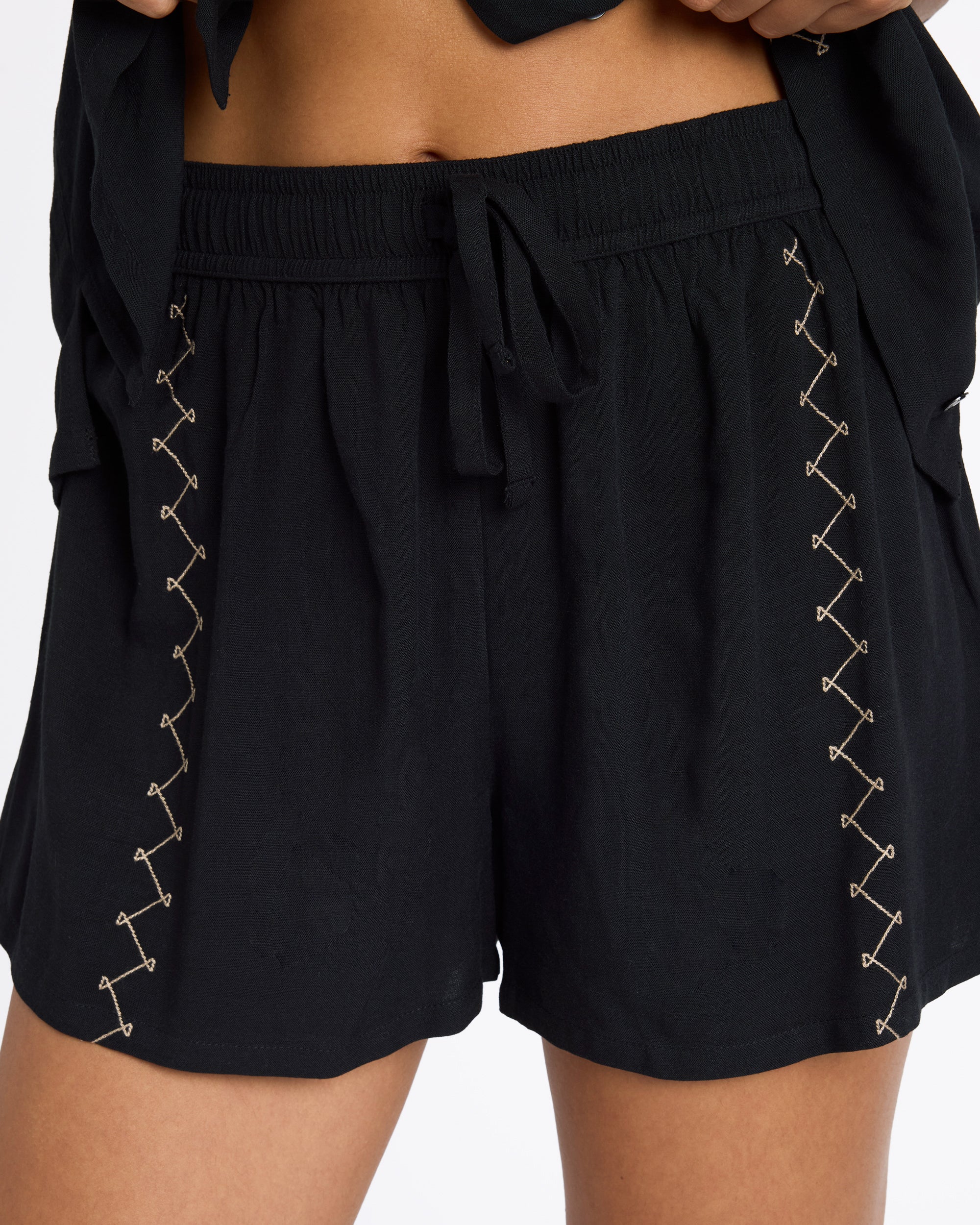 Bloomz Short