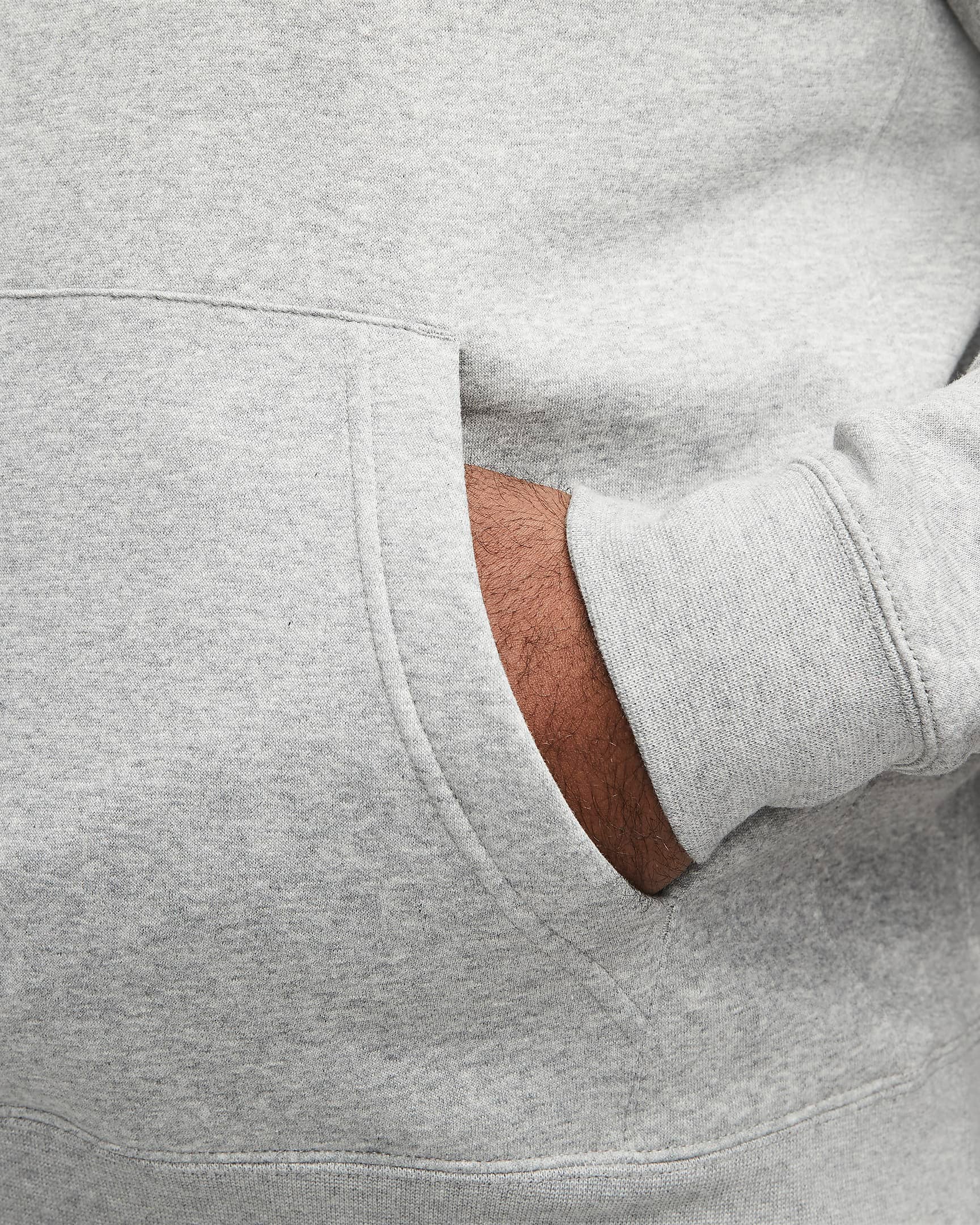 Club Hoodie Pullover