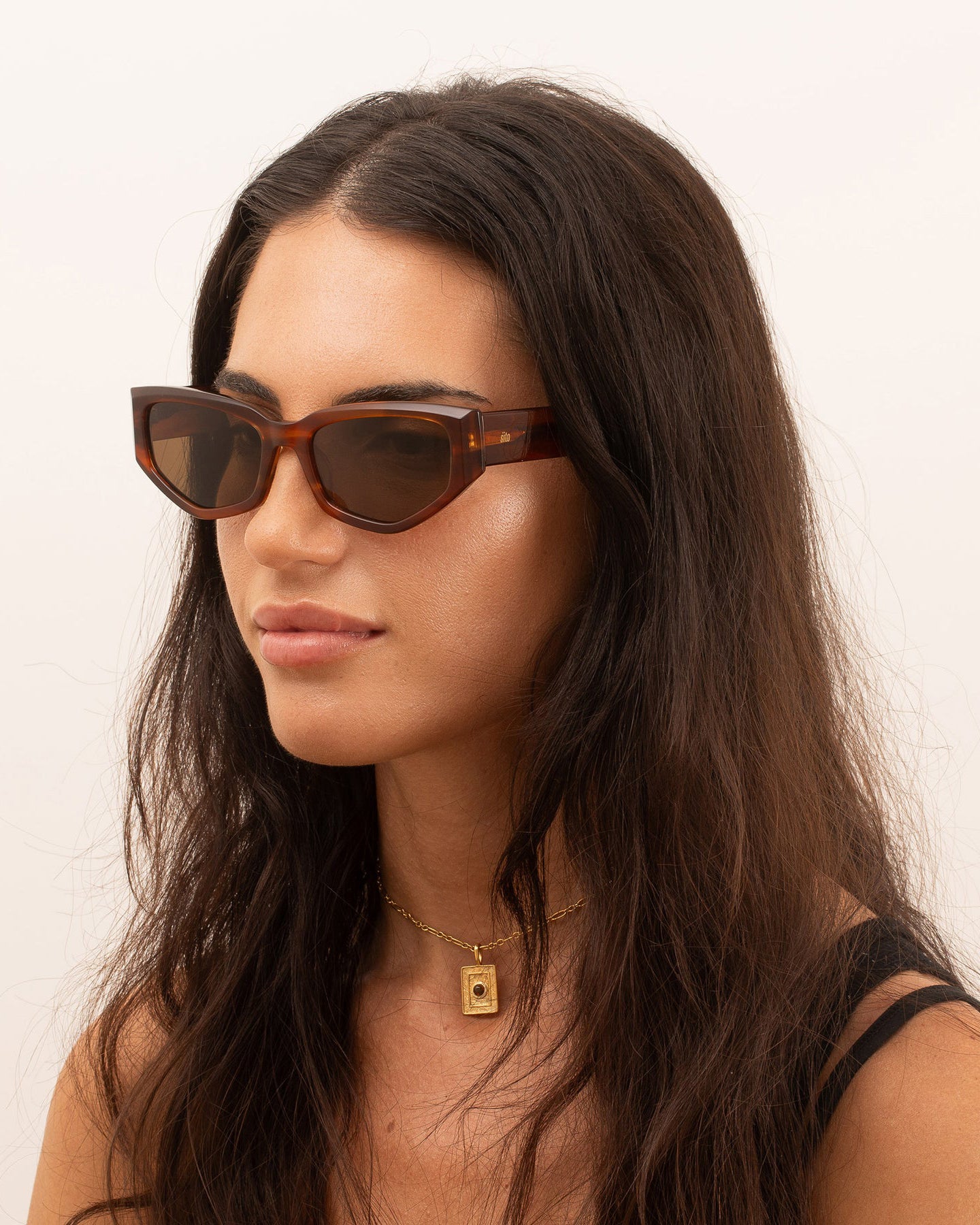 Diamond Polarized